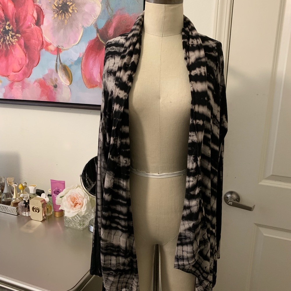 Women’s Cardigan (Brand New)